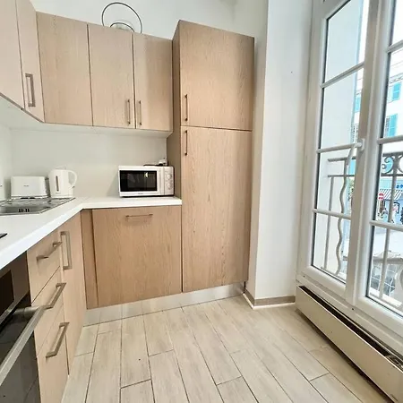 Appartement Place Malespine Proche Port Vauban