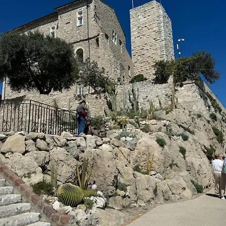 Апартаменти Place Malespine Proche Port Vauban *