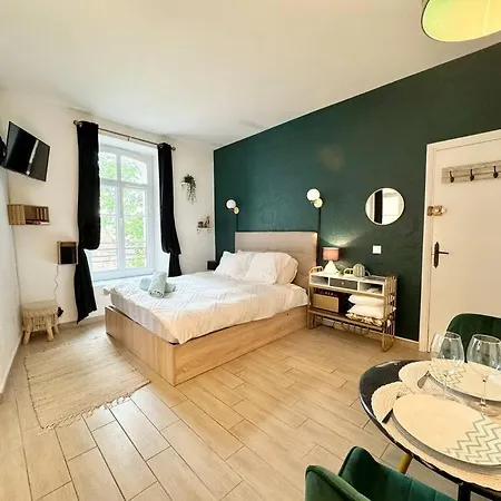 Place Malespine Proche Port Vauban 昂蒂布